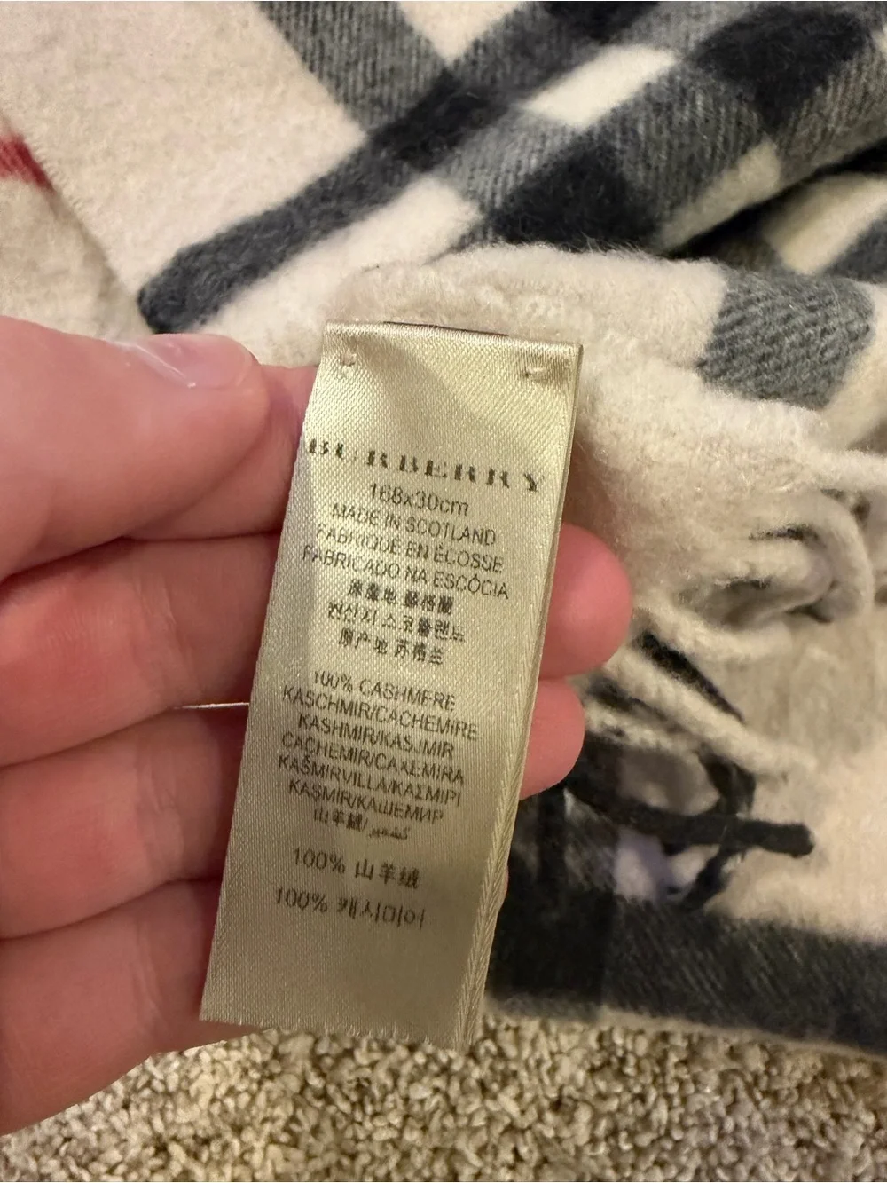 Burberry unisex nova
